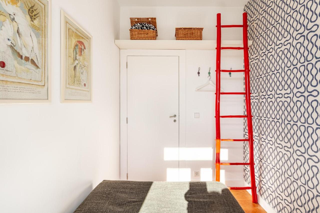 ALTIDO Chic 2BR Apt in Bairro Alto, 2mins to São Pedro de Alcântara viewpoint Lisboa Exterior foto