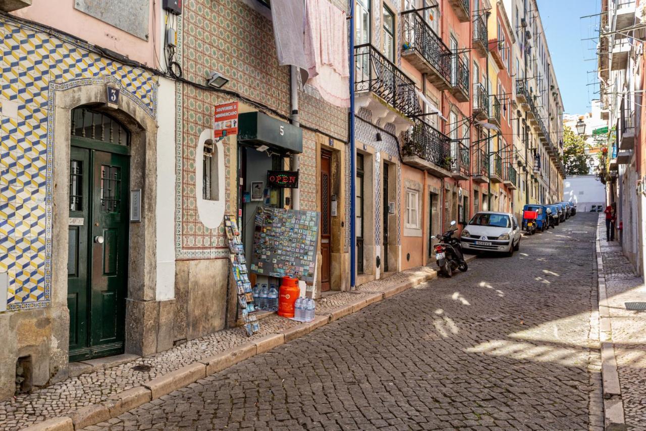 ALTIDO Chic 2BR Apt in Bairro Alto, 2mins to São Pedro de Alcântara viewpoint Lisboa Exterior foto